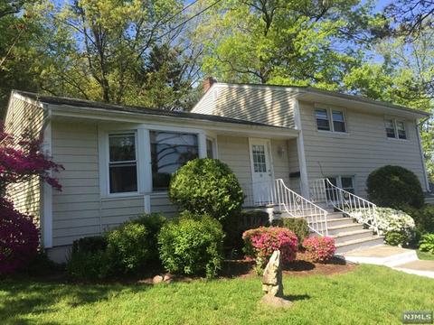 29 Cedar St, Cresskill, NJ 07626 photo 1