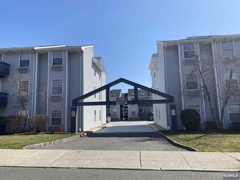 272 Kipp St #4K, Hackensack, NJ 07601 photo 1