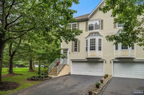 86 Whimble Ct, Wayne, NJ 07470 photo 1
