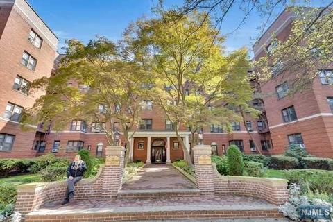 100 Prospect Ave #1G, Hackensack, NJ 07601 photo 1