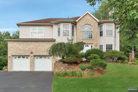736 Pascack Rd, Paramus, NJ 07652 photo 1