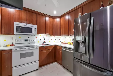 10 Orchard St #2A, Hackensack, NJ 07601 photo 1