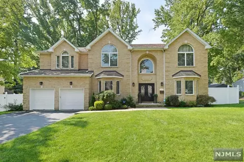 206 Fredrick St, Paramus, NJ 07652 photo 1
