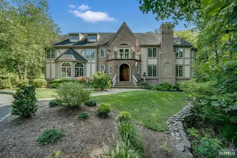 19 Kristen Ct, Wayne, NJ 07470 photo 1