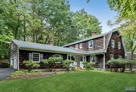 574 Indian Rd, Wayne, NJ 07470 photo 1