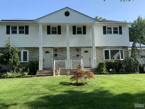 21 Millar Ct, Paramus, NJ 07652 photo 1