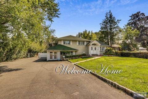 372 Forest Ave, Paramus, NJ 07652 photo 1