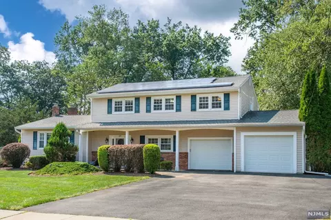 25 Hampton Ter, Wayne, NJ 07470 photo 1