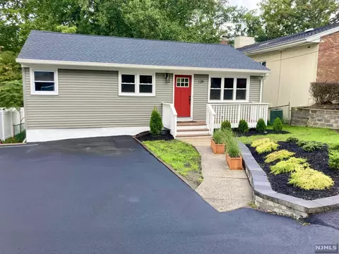 139 E Lions Head Dr, Wayne, NJ 07470 photo 1