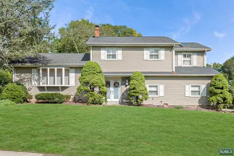 11 Clove Pl, Wayne, NJ 07470 photo 1