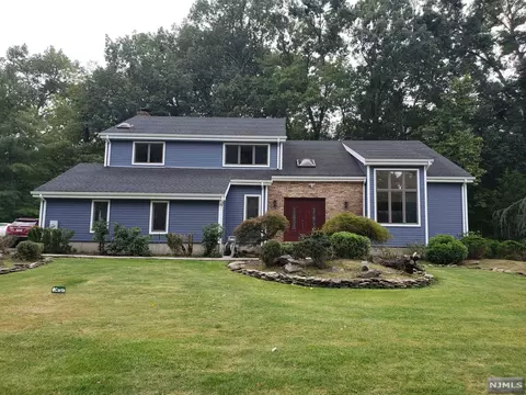 34 Teak Rd, Wayne, NJ 07470 photo 1