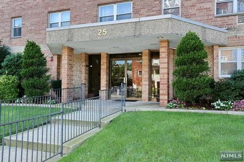 25 Jefferson St #6B, Hackensack, NJ 07601 photo 1