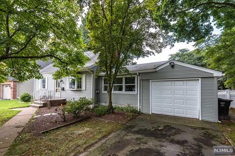 168 Coombs Dr, Paramus, NJ 07652 photo 1