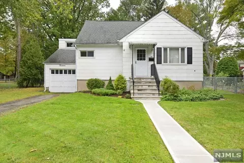 14 Van Ct, Waldwick, NJ 07463 photo 1