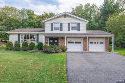 34 Waling Dr, Wayne, NJ 07470 photo 1