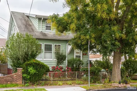 22 Ruby Pl, Newark, NJ 07104 photo 1