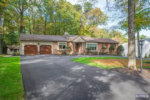 8 Shasta Rd, Wayne, NJ 07470 photo 1