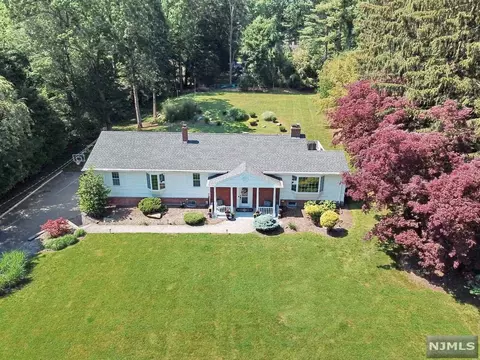 16 Echo Ridge Rd, Saddle River, NJ 07458 photo 1