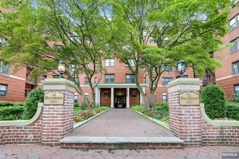 100 Prospect Ave #2M, Hackensack, NJ 07601 photo 1