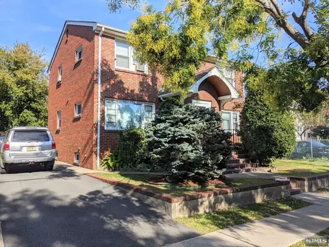 33 Dankoff Ave, Wallington, NJ 07057 photo 1