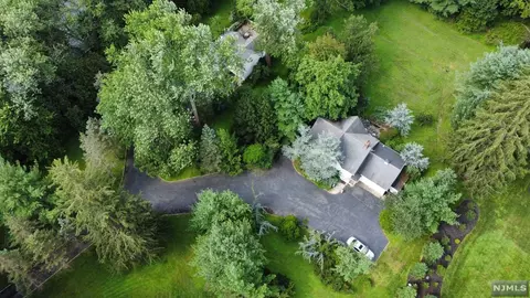 181 E Saddle River Rd, Saddle River, NJ 07458 photo 1