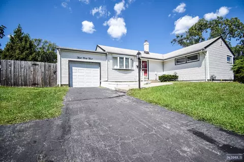 343 Harrison St, Paramus, NJ 07652 photo 1