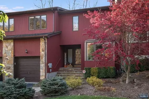 43 Butternut Dr, Wayne, NJ 07470 photo 1