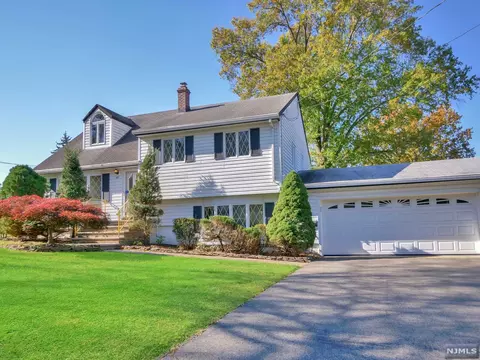 41 Adelphia Rd, Wayne, NJ 07470 photo 1