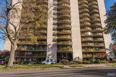150 Overlook Ave #6C, Hackensack, NJ 07601 photo 1