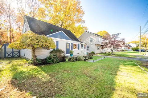 20 5th Ave, Wanaque, NJ 07420 photo 1