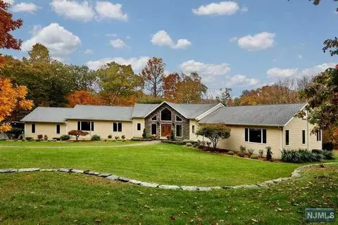 720 Berdan Ave, Wayne, NJ 07470 photo 1