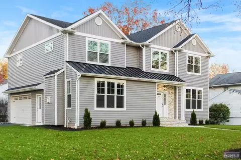 268 Mchenry Dr, Paramus, NJ 07652 photo 1