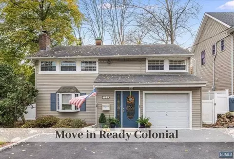 134 E Prospect St, Waldwick, NJ 07463 photo 1