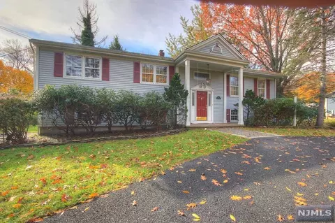 28 Brook Rd, Saddle River, NJ 07458 photo 1