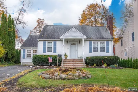 181 Beechwood Dr, Wayne, NJ 07470 photo 1