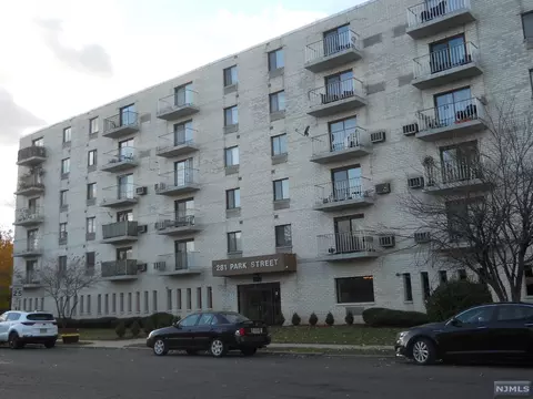 281 Park St #2L, Hackensack, NJ 07601 photo 1