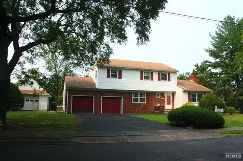 30 Cadmus Pl, Wayne, NJ 07470 photo 1