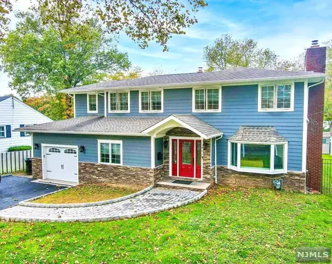 433 Polly Ann Ter, Paramus, NJ 07652 photo 1