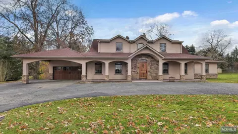 14 Jackson Ave, Wayne, NJ 07470 photo 1