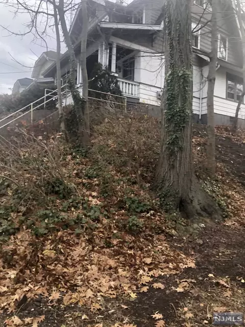 299 Centre St, Nutley, NJ 07110 photo 1
