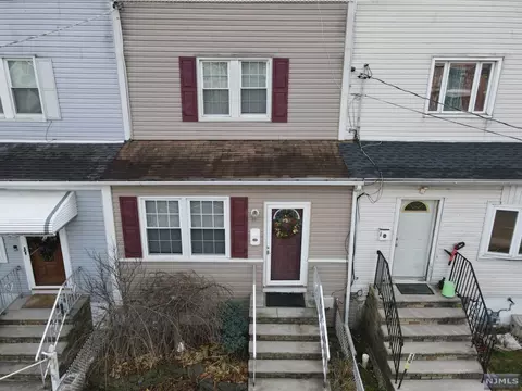 134 Jay Ave, Lyndhurst, NJ 07071 photo 1