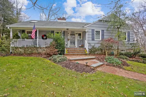 22 Kathleen Ct, Wayne, NJ 07470 photo 1