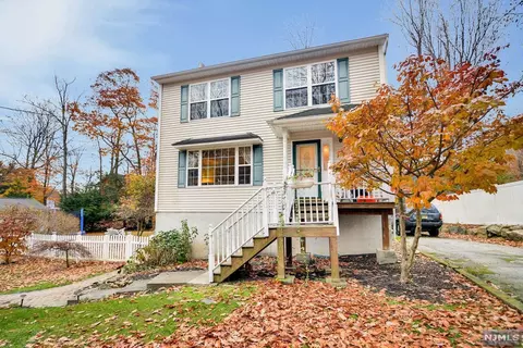 21 Ormond Rd, West Milford, NJ 07421 photo 1