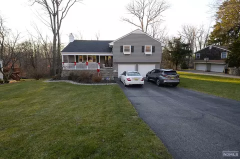 211 Indian Rd, Wayne, NJ 07470 photo 1
