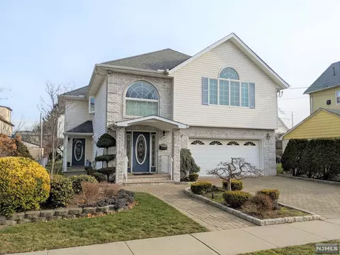 261 Maple Ave, Wallington, NJ 07057 photo 1