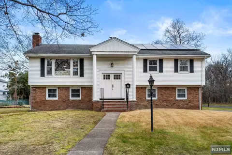 47 Glen Ave, Paramus, NJ 07652 photo 1