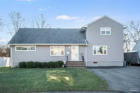 14 Stonycroft Rd, Wayne, NJ 07470 photo 1