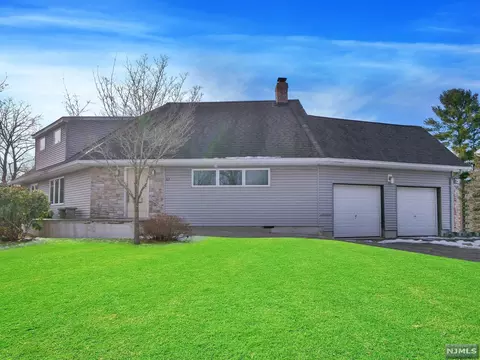 62 Hamilton Ave, Wayne, NJ 07470 photo 1