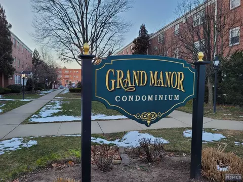 241 Johnson Ave #N6, Hackensack, NJ 07601 photo 1