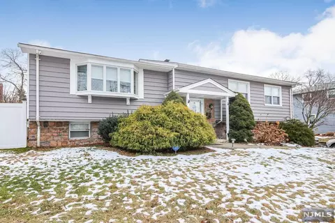 32 Rande Dr, Wayne, NJ 07470 photo 1